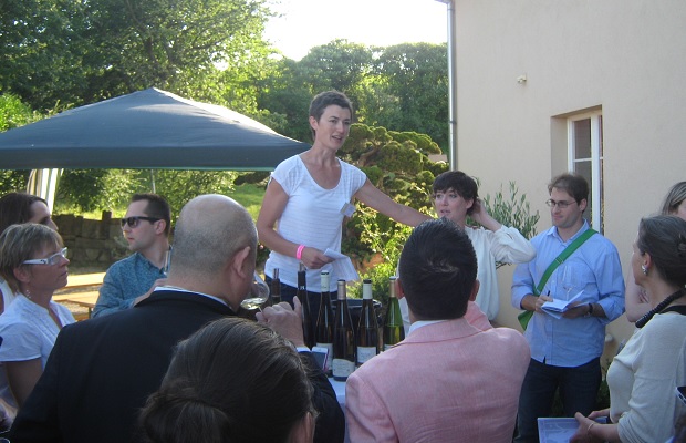 Mélanie Pfister introducing the wines for Divines d'Alsace