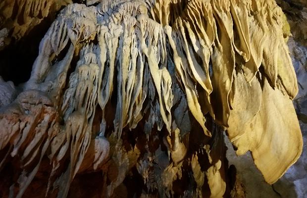Cave of the Lakes (Spilaio Limnon) 