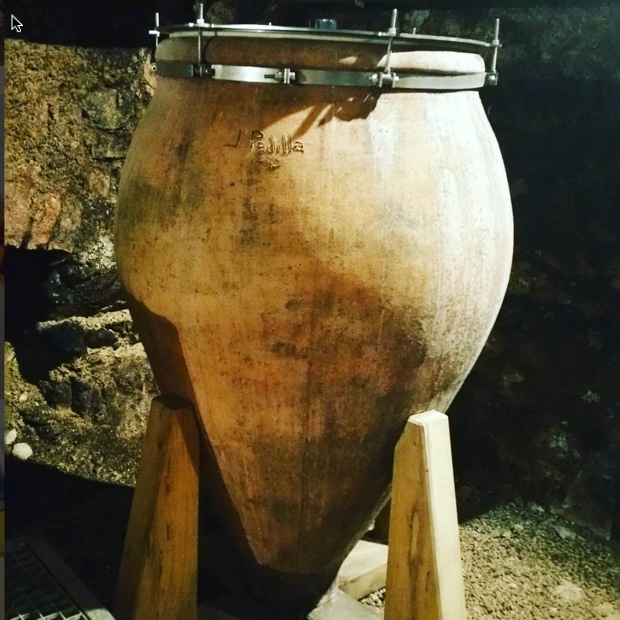 attention-thelivingvine-this-amphora-chablis-from-athenais-de-beru-chateau-de-beru